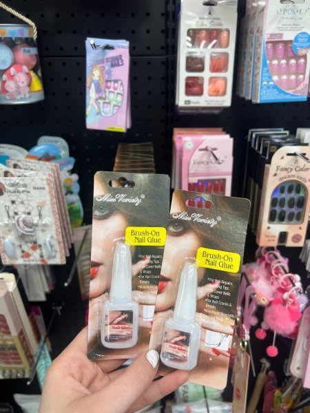 Miss Variety Brush-On Nail Glue ✨💅